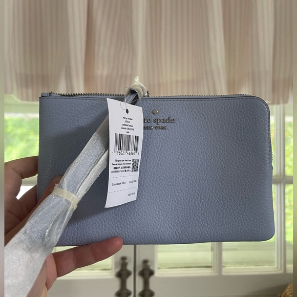 NWT Kate Spade Leila Wristlet and Pouch in Light Blue/ Serenity - Picture 4 of 10